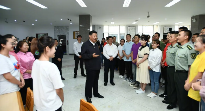 習(xí)近平：主題教育要實(shí)實(shí)在在，不能上下忽悠
